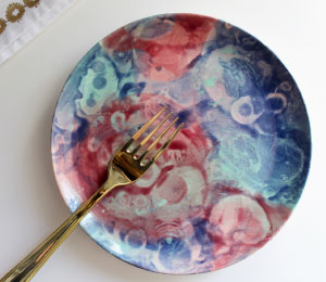 Mesa Color Me Mine Random Round Plate